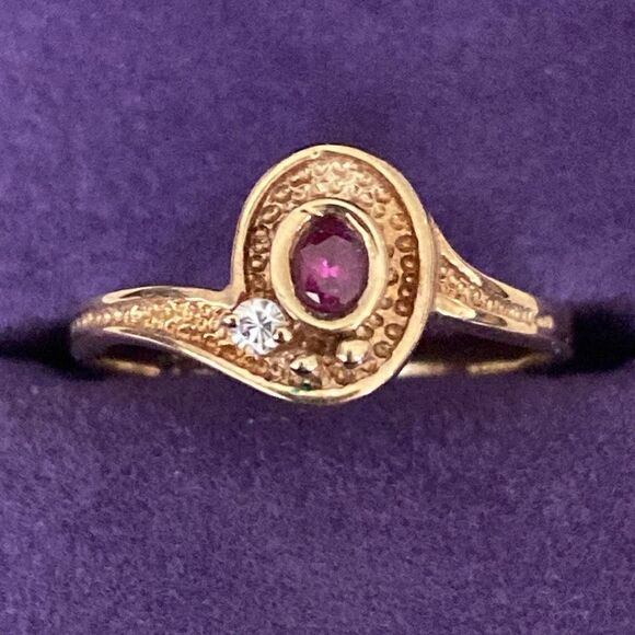 10K Yellow Gold European Made Genuine Ruby & Diamond Ring - Picture 2 of 10